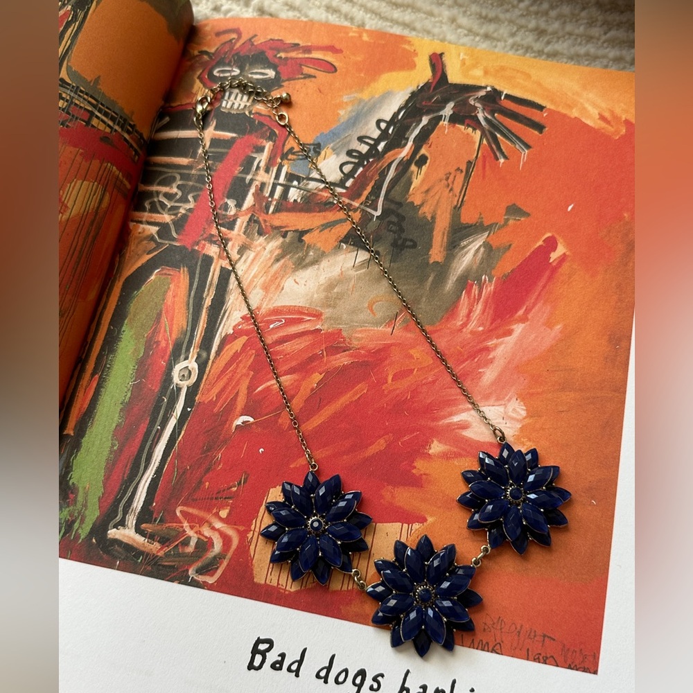 Beautiful H&M 3D Navy Floral Motif Statement Necklace